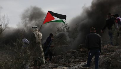 مواجهات خلال تصدي الفلسطينيين لقوات العدو شرق نابلس