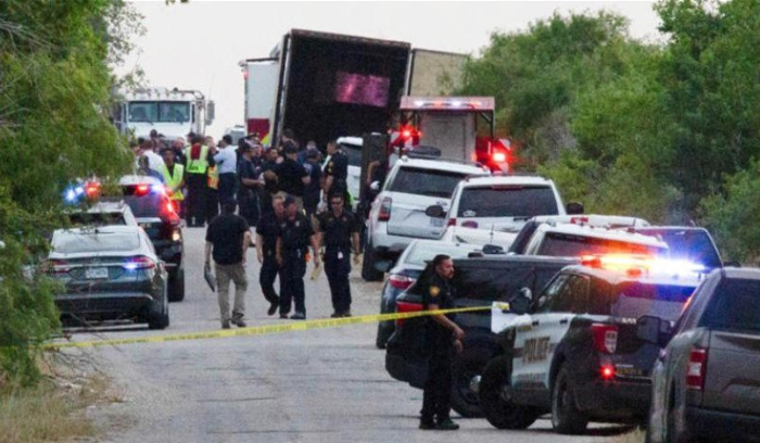 العثور على جثث 46 مهاجراً على الأقلّ داخل شاحنة في تكساس