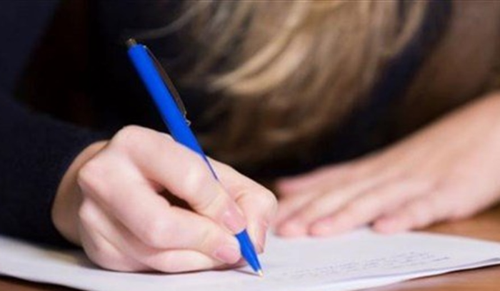 “التربية” حددت مواعيد قبول طلبات الترشيح للإمتحانات الرسمية والشروط