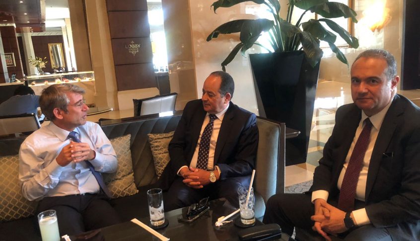 فياض بحث مع جلال متطلبات تنفيذ خطة نقل الغاز المصري الى لبنان وشروط البنك الدولي