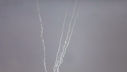 طائرات العدو قصفت موقعين في قطاع غزة