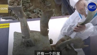 الصين: استخراج تمثال نادر يمثّل وحشاً أسطورياً
