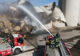 فوج الاطفاء استخدم ما يفوق ال3 آلاف طن من المياه لتبريد الصوامع