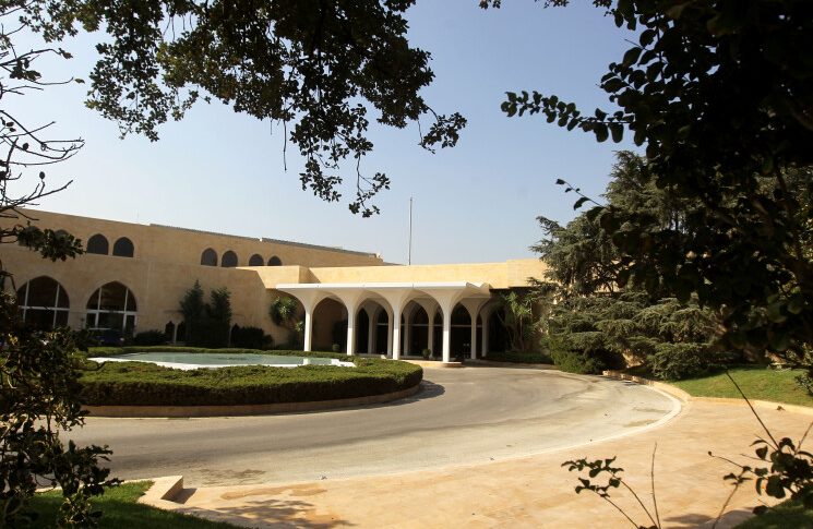 لقاءات وزارية في قصر بعبدا تناولت الاوضاع الامنية ومسألة النازحين السوريين وقطاع الطاقة