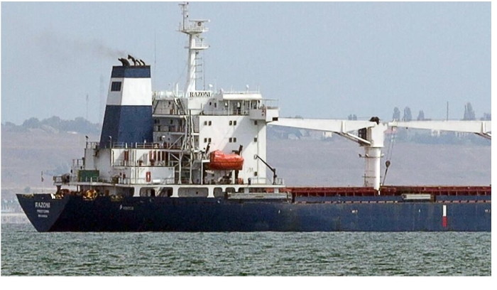 شركة “سي إم إيه” العالمية للشحن تعلّق مرور سفنها لباب المندب والبحر الأحمر بسبب تصاعد الهجمات على السفن