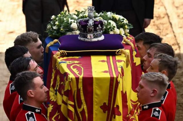 تفاصيل يوم دفن الملكة إليزابيث.. أين وكيف؟