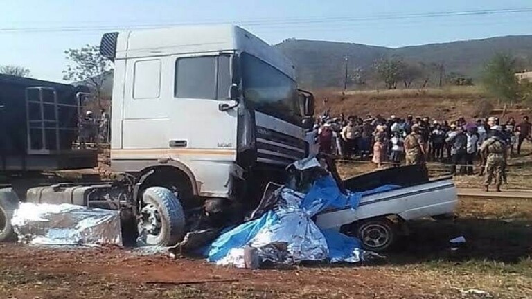 مصرع 21 شخصاً بحادث سير مروع في جنوب إفريقيا