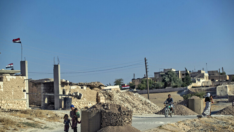 ‏”رويترز” عن مصدرين عسكريين سوريين: معبر البوكمال الحدودي مع العراق يسقط في أيدي قوات سوريا الديمقراطية
