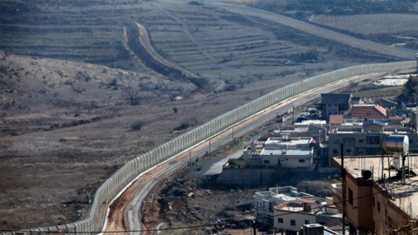 القناة 12 الإسرائيلية: مقتل 4 في غارة جوية استهدفت سيارة في القنيطرة بالجولان