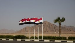 لبنانيون عالقون في شرم الشيخ يناشدون رئيسي الجمهورية والحكومة مساعدتهم للعودة