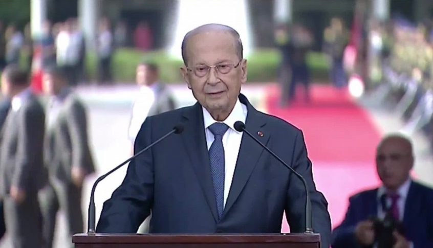 الرئيس عون معايداً اللبنانيين: وتستمرّ النعمة، ويستمرّ نور الرجاء، منيراً كل ظلام