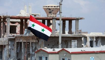 إعلام تركي: الفصائل المسلحة تتقدم إلى مركز مدينة حماة من 3 محاور
