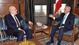 الرئيس نبيه بري يلتقي في هذه الاثناء في عين التينة الرئيس نجيب ميقاتي