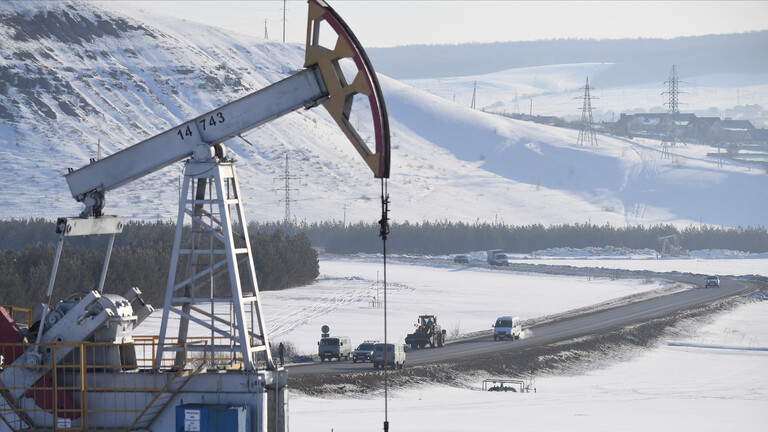 مصدر أوروبي: دول من مجموعة الـ20 ستلتزم بسقف أسعار النفط الروسي