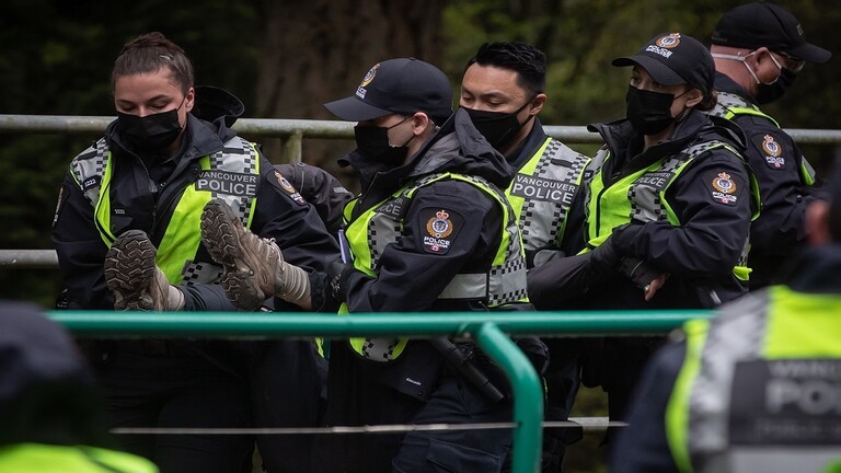 الشرطة البريطانية: اعتقال أكثر من 370 شخصا منذ بدء الاحتجاجات
