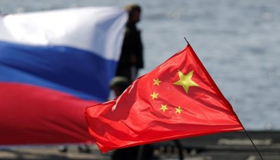 وزير الخارجية الصيني: العلاقات بين بكين وموسكو هي القوة التي ستجلب السلام والاستقرار العالميين