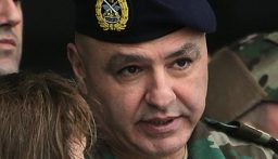 قائد الجيش عرض الاوضاع مع فرونتسكا