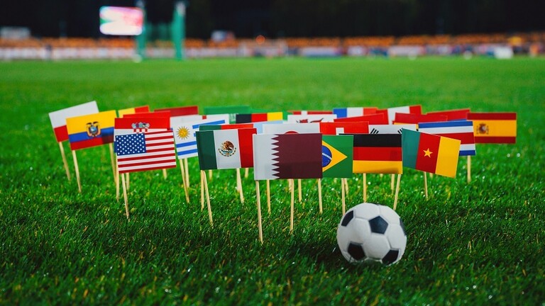 انطلاق مباراة غانا ضد أوروغواي وكوريا الجنوبية ضد البرتغال في كأس العالم لكرة القدم