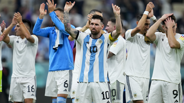 التشكيلتان الأساسيتان المحتملتان للأرجنتين وفرنسا في نهائي كأس العالم
