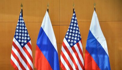خبير أميركي: بوتين وضع بايدن وزيلينسكي أمام خيارين لا ثالث لهما