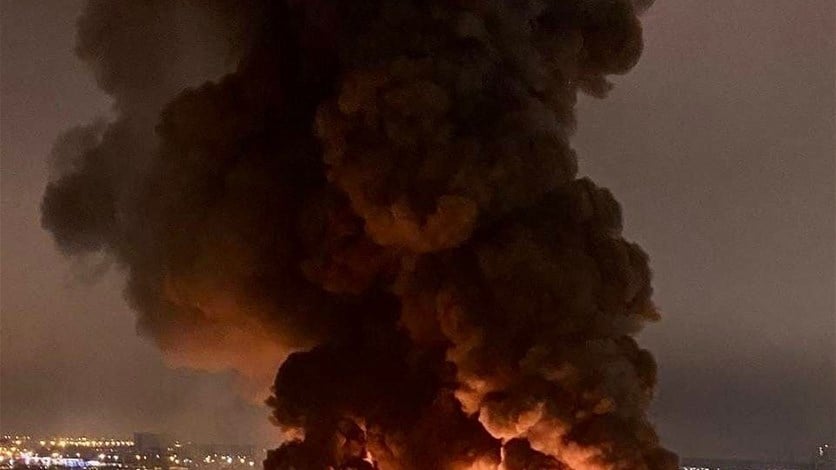 حريق كبير في إحدى ضواحي موسكو.. واشتباه بأنه عمل “إجرامي”