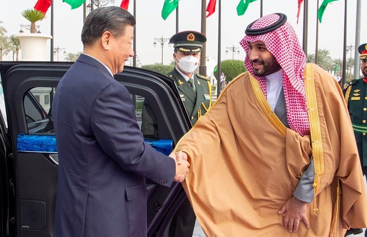 ولي العهد السعودي يعقد محادثات رسمية مع الرئيس الصيني