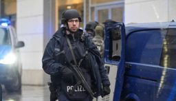 وكالة الأنباء الألمانية: الشرطة تعلن أن شخصا صدم بسيارته حشدا من الناس في مدينة باساو جنوب ألمانيا
