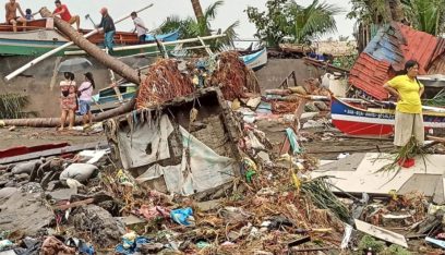 وفاة 44 شخصاً بفيضانات وانهيارات أرضية في الفلبين