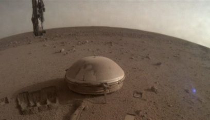 مسبار InSight التابع لناسا يرسل صورة قد تكون الأخيرة من المريخ