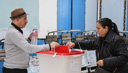 تونس.. التحقيق بشبهة شراء الأصوات في أحد مراكز الاقتراع