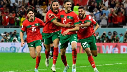 تأهل المنتخب المغربي على حساب نظيره البرتغالي الى دور نصف النهائي بعد الفوز ١-٠ ليصبح اول بلد عربي وافريقي يتأهل الى نصف النهائي