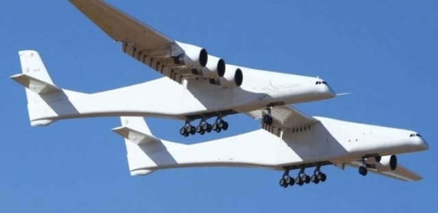 أكبر طائرة على الإطلاق تحطم رقمًا قياسيًا في اختبار طيران