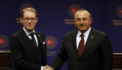 السويد تعلق مفاوضاتها مع تركيا