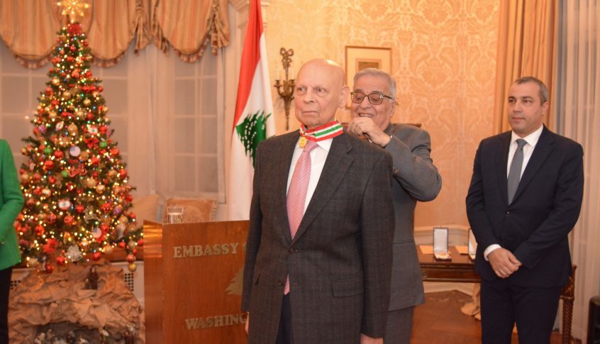 بو حبيب منح “وسام المغترب” لستة مغتربين لبنانيين