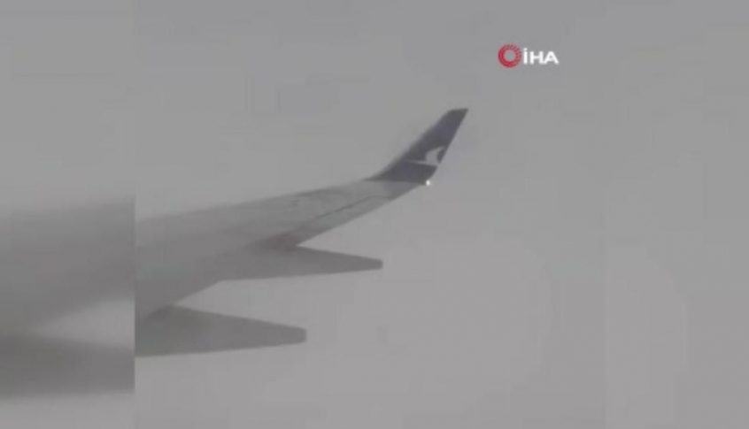 بالفيديو: صاعقة تضرب طائرة ركاب أثناء هبوطها في مطار أنطاليا