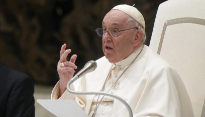 البابا فرنسيس يصف بنديكتوس بـ”سيد التعليم المسيحي”