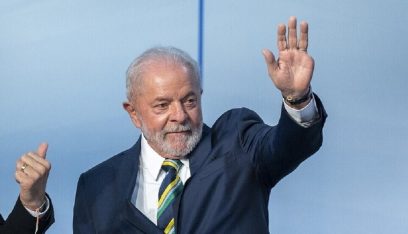 الرئيس البرازيلي يؤكد عزمه السعي لايجاد “حل تفاوضي” بين أوكرانيا وروسيا