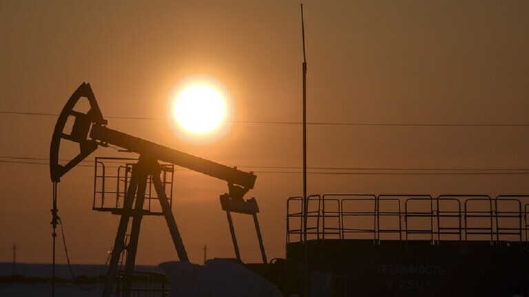 العقوبات الغربية على منتجات النفط الروسي تنعكس سلباً على مادة هامة لألمانيا