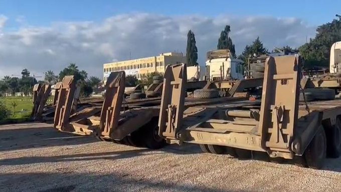 بالفيديو: آليات ثقيلة من لبنان وصلت إلى سوريا للمشاركة في أعمال الإغاثة