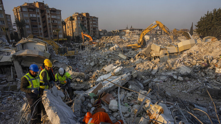 تركيا: عدد قتلى الزلزال وصل إلى 31643