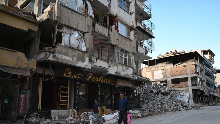 زلزال بقوة 4.2 درجة مركزه بحر مرمرة وسط تركيا