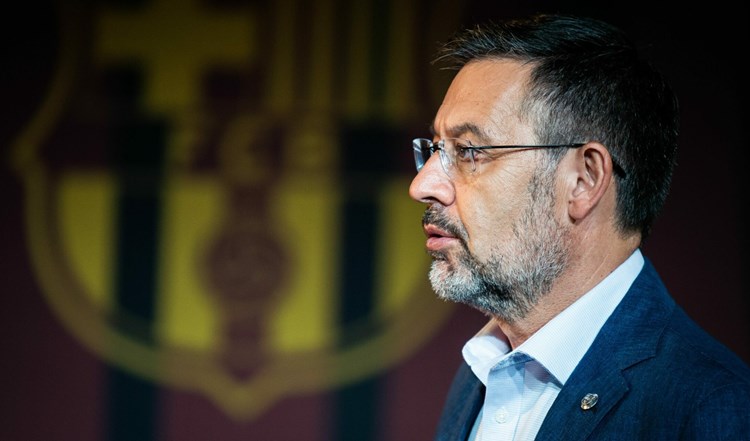 اتهام نادي برشلونة ورئيسه السابق بارتوميو بالفساد!