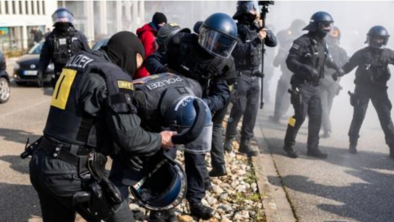 ألمانيا.. إصابة 53 ضابطًا خلال احتجاجات عنيفة