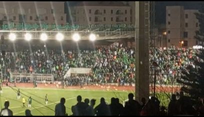 بالفيديو: أعمال شغب في مجمع فؤاد شهاب الرياضي في جونيه خلال مباراة العهد و الانصار