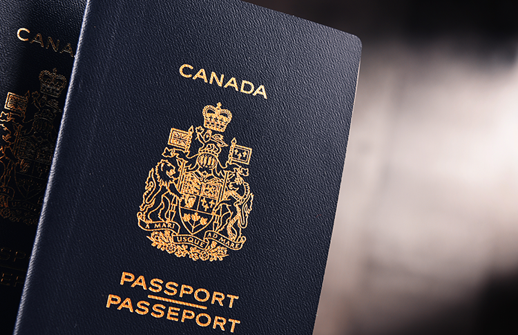 أزمة جوازات سفر في كندا!