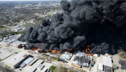 عمليات إخلاء عاجلة بعد انبعاث غازات سامة من مصنع في ولاية إنديانا