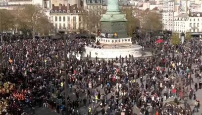 باريس تشهد تظاهرات عارمة ضد نظام التقاعد تضم 400 ألف شخص