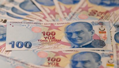“ستاندرد آند بورز” تعدل نظرتها للاقتصاد التركي