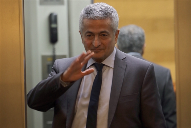 الخليل اصدر قراراً يتعلق بالخطوات الآيلة إلى تفعيل التعاون وتبادل المعلومات بين مديرية المالية العامة وإدارة الجمارك