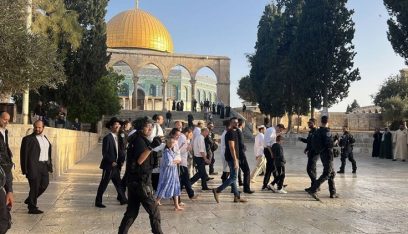 عشرات المستوطنين إقتحموا المسجد الأقصى